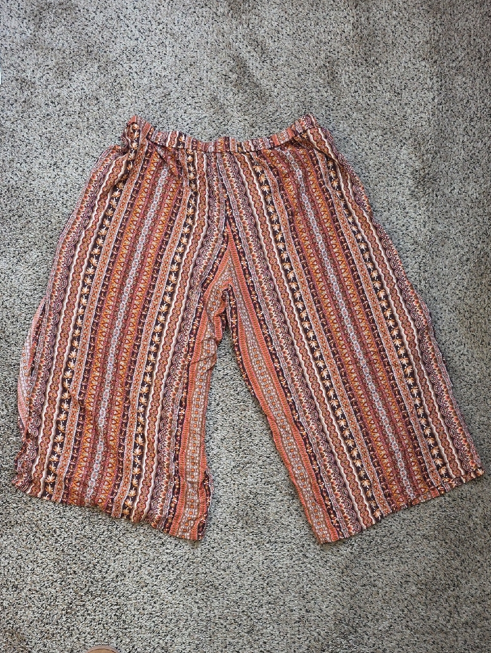 SHEIN Curved Wide-Leg Pants in Rust and Cream Paisley